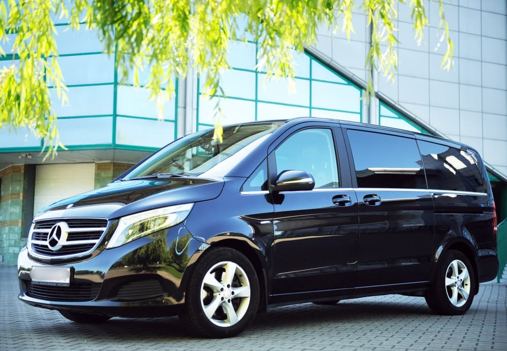 سيارة مع سائق في اسطنبول